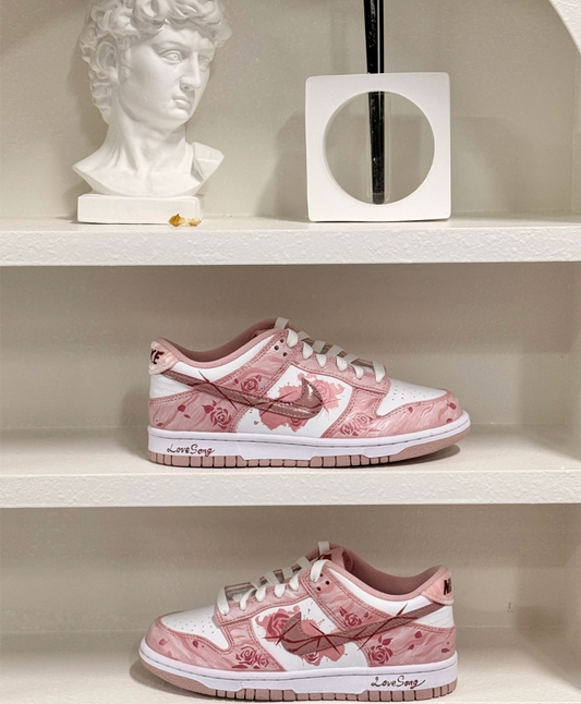 Nike Dunk Pink Velvet